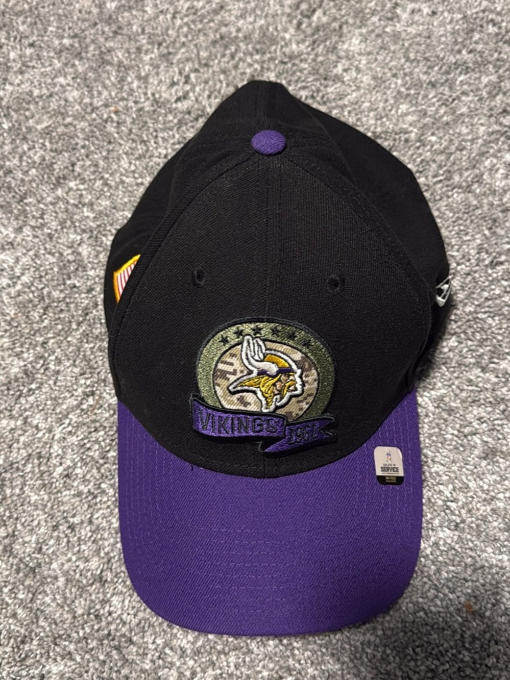 Minnesota Vikings Two-Tone Black & Purple Cap Salute to Service Hat L/XL
